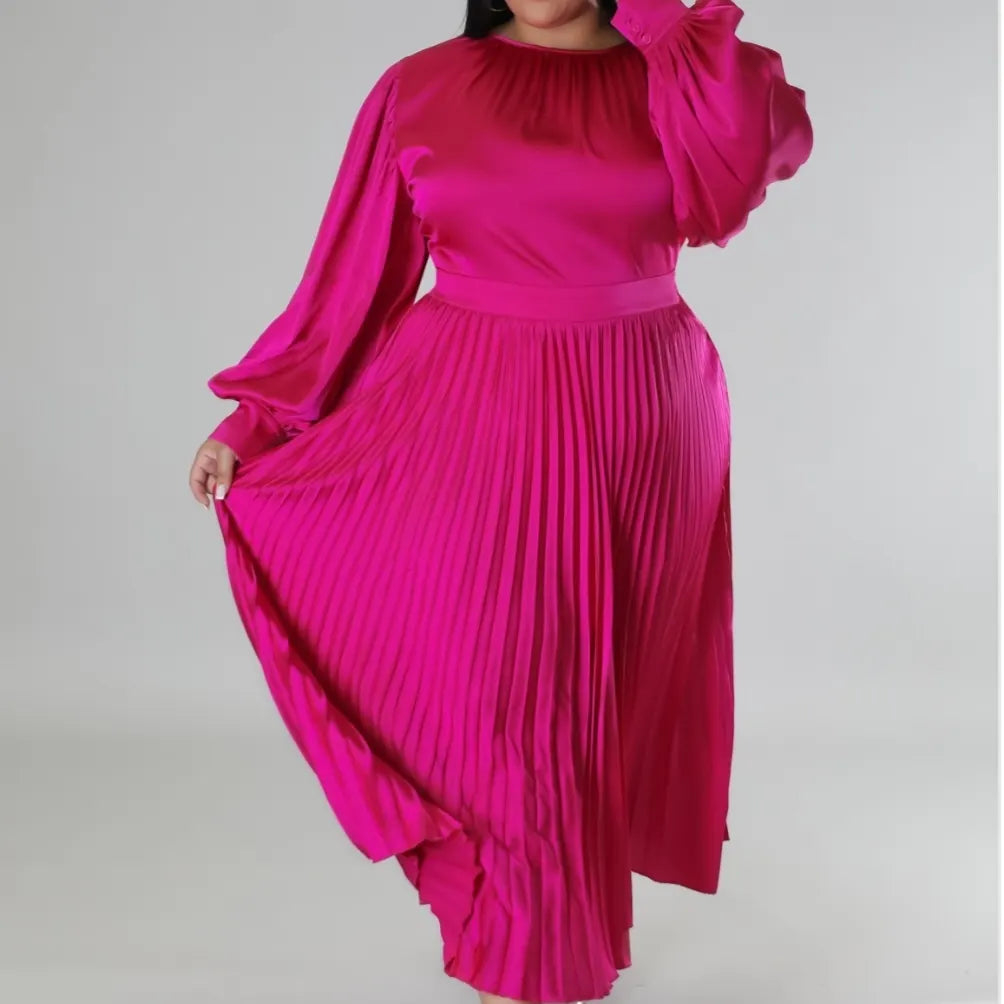 Curvy - Pretty in Pleats